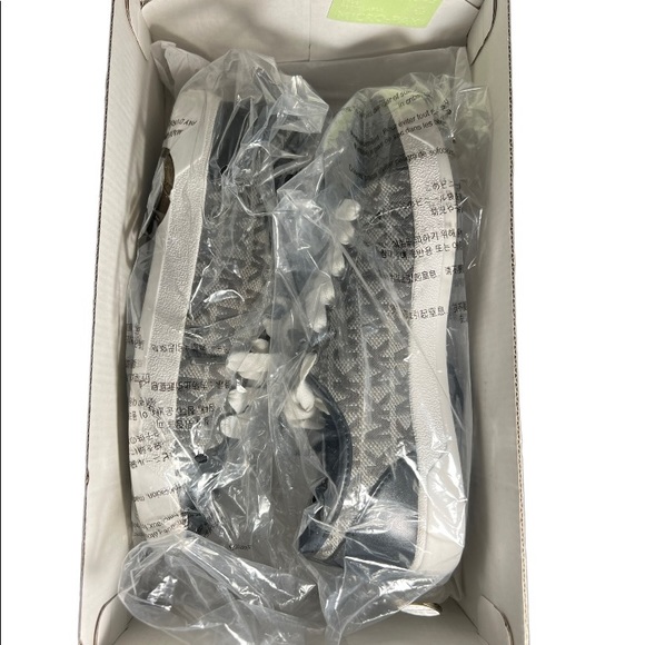 Michael Kors Shoes - Picture 11 of 11